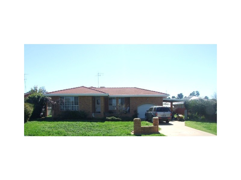 14 Thomas Street, Parkes NSW 2870
