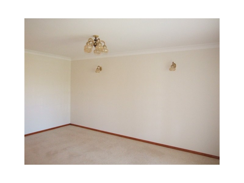 14 Thomas Street, Parkes NSW 2870