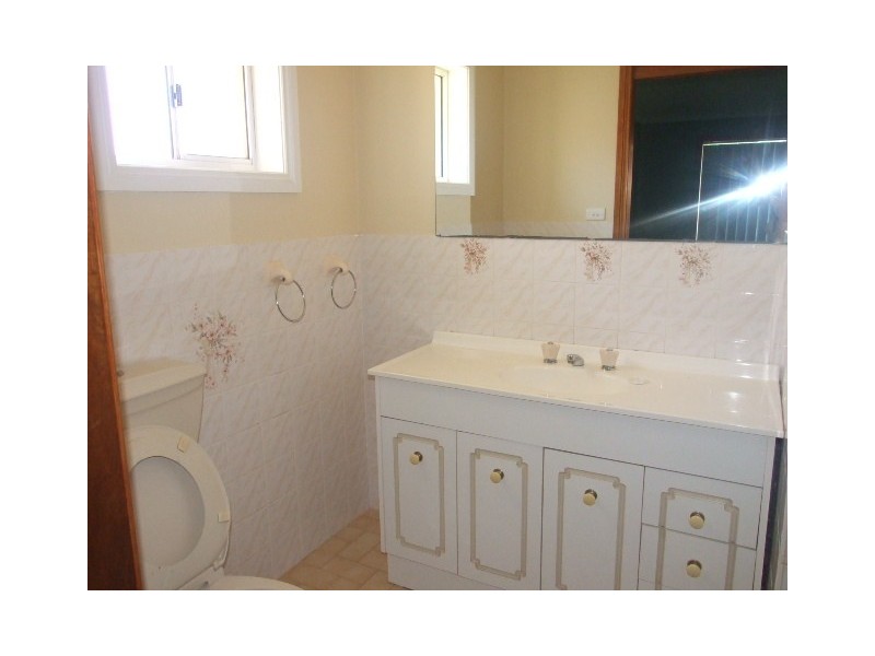 14 Thomas Street, Parkes NSW 2870