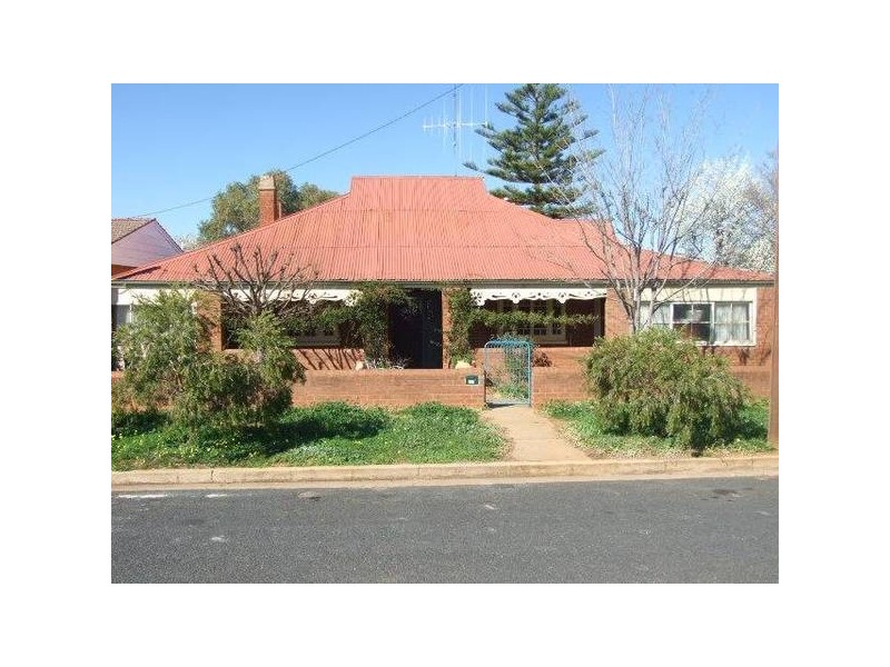 Victoria Street, Parkes NSW 2870