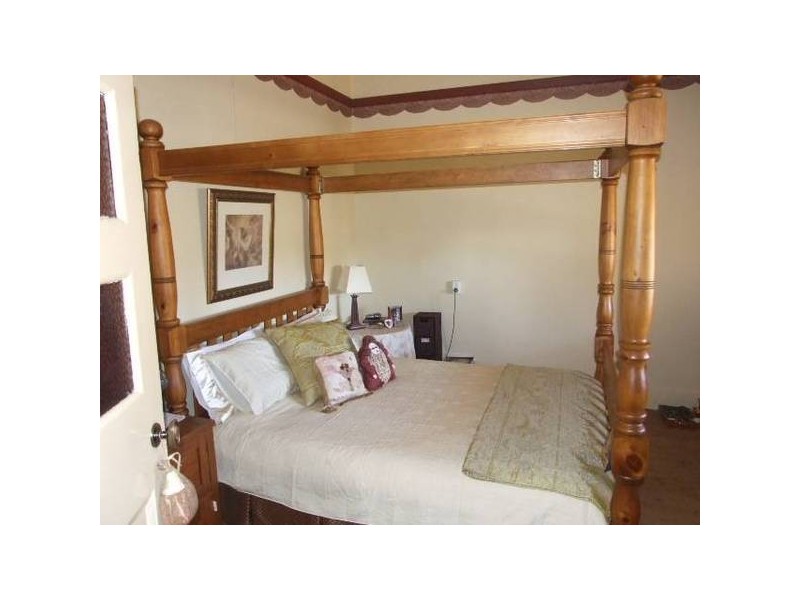 Victoria Street, Parkes NSW 2870