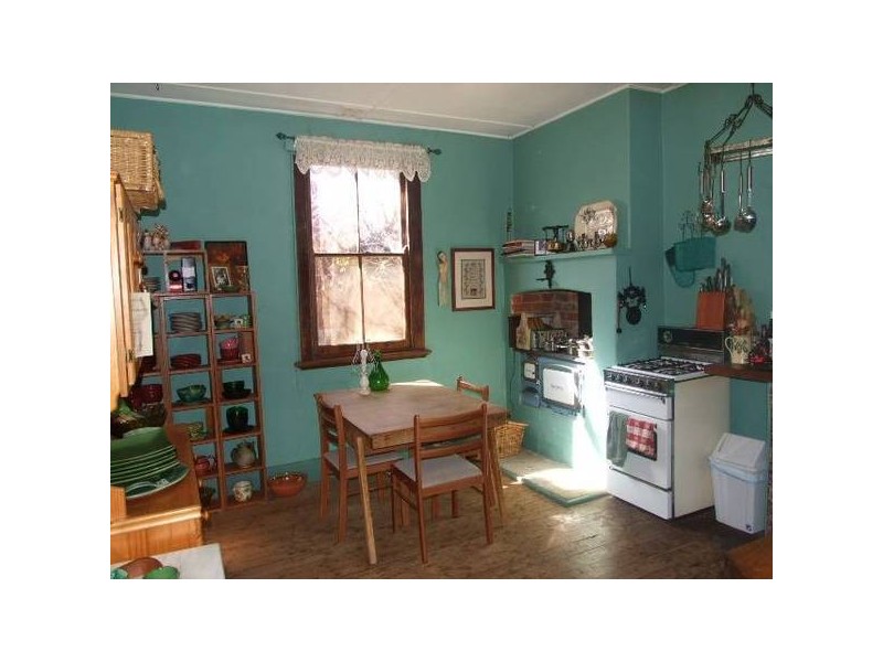 Victoria Street, Parkes NSW 2870