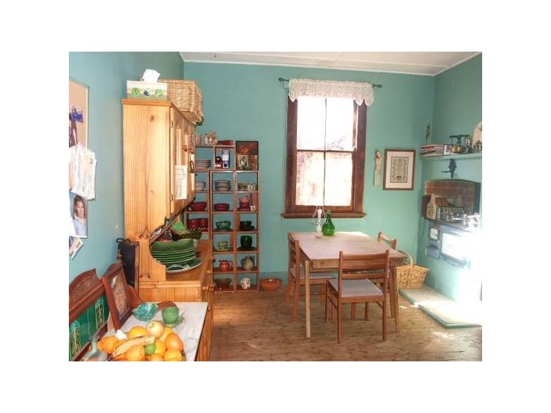 Victoria Street, Parkes NSW 2870