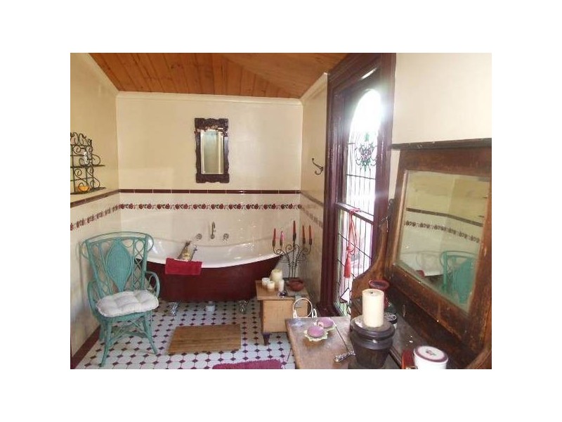 Victoria Street, Parkes NSW 2870