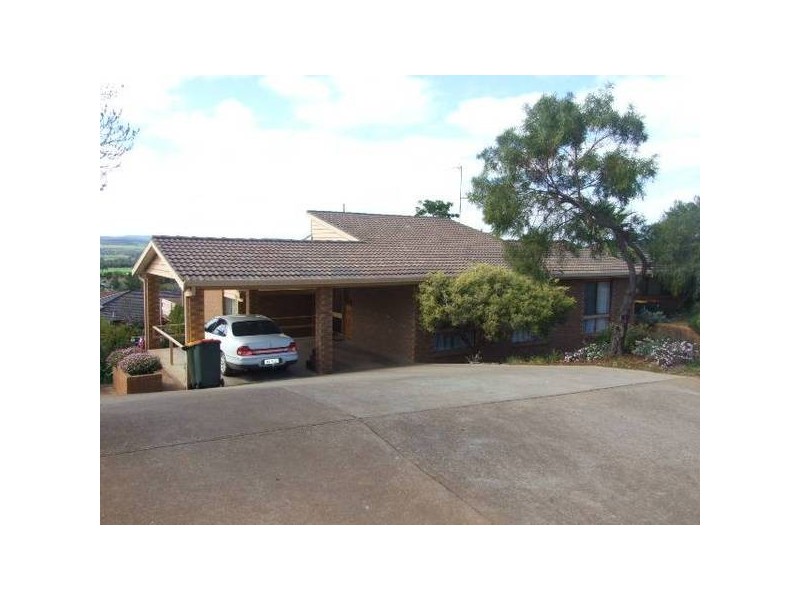 1 Glenwarrie Place, Parkes NSW 2870