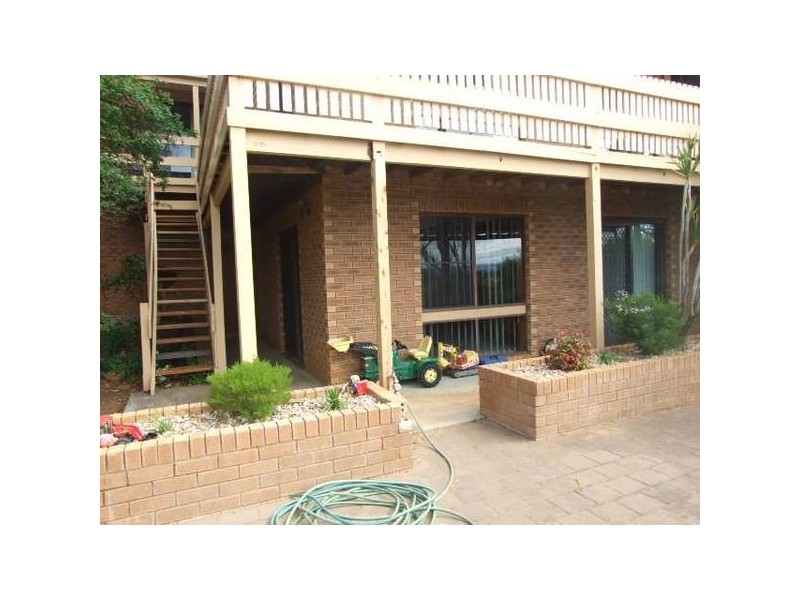 1 Glenwarrie Place, Parkes NSW 2870