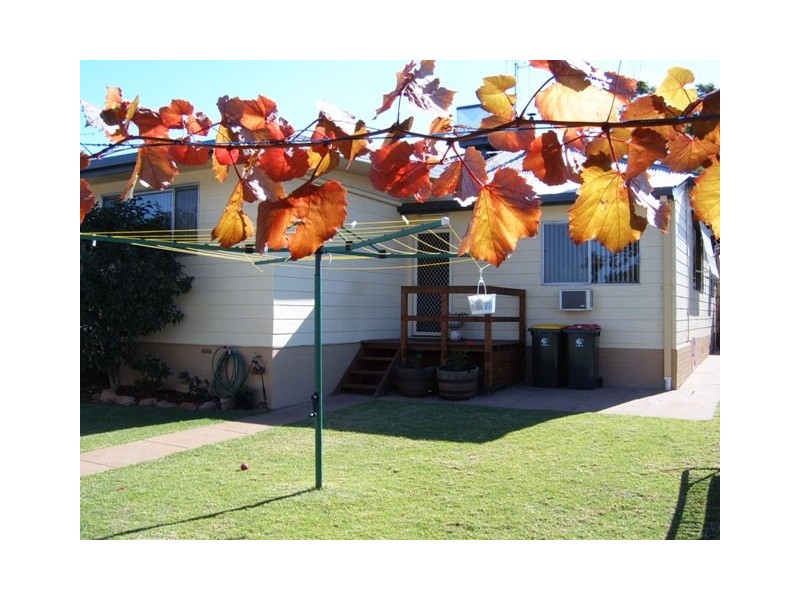 19 Mitchell Street, Parkes NSW 2870