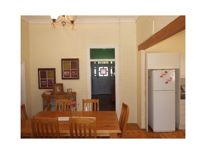 8 Oswin Street, Parkes NSW 2870