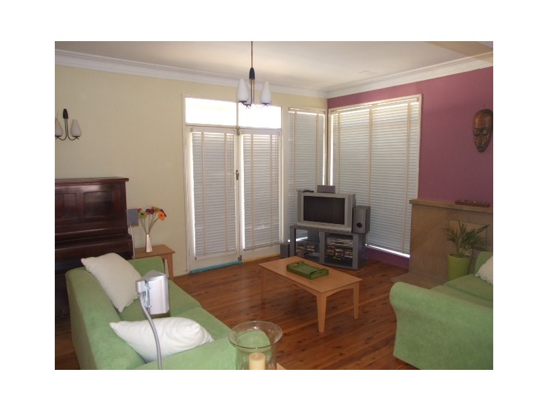 28 Weston Street, Parkes NSW 2870