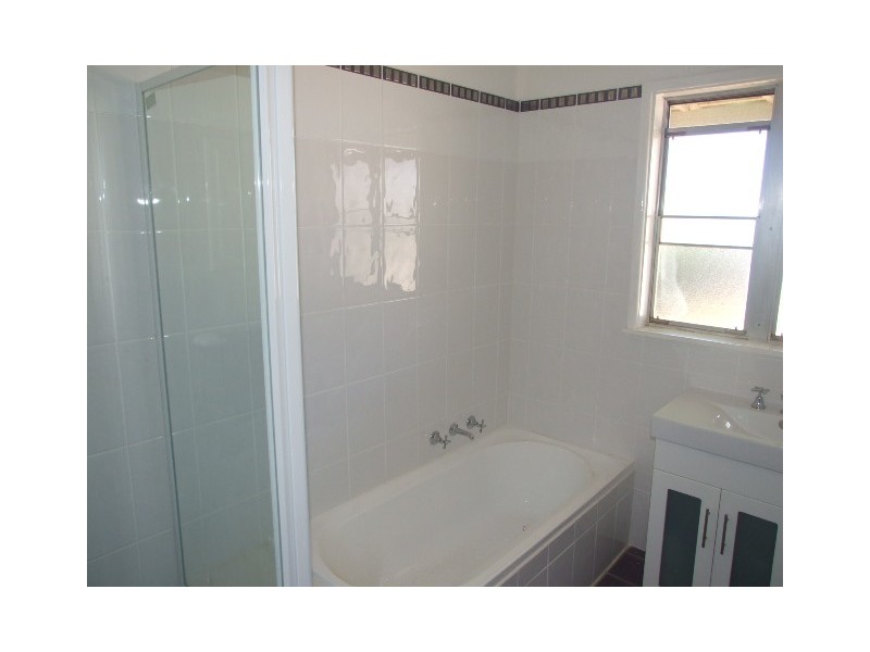 28 Weston Street, Parkes NSW 2870
