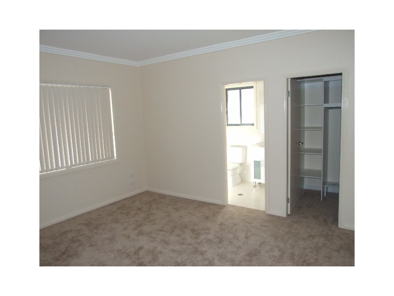 5 Koala Street, Parkes NSW 2870