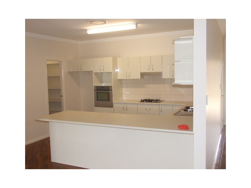 7 Koala Street, Parkes NSW 2870