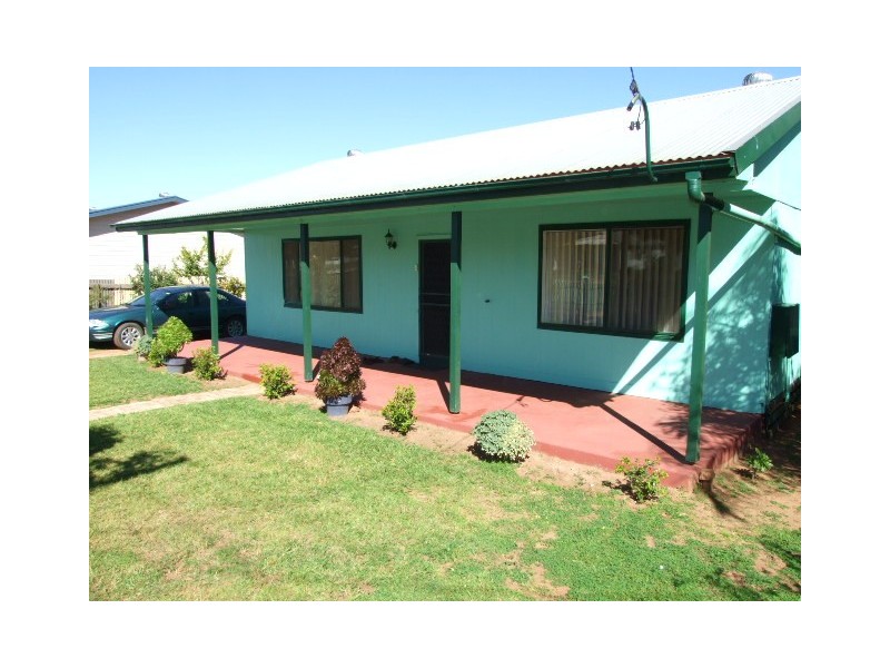 118 Boori Street, Peak Hill NSW 2869