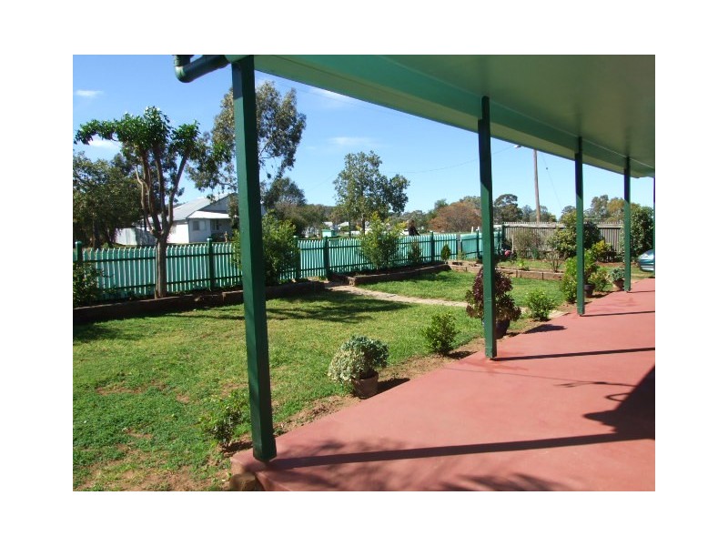 118 Boori Street, Peak Hill NSW 2869