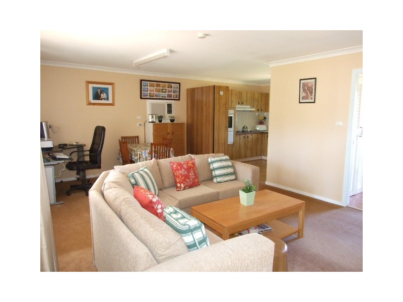 118 Boori Street, Peak Hill NSW 2869