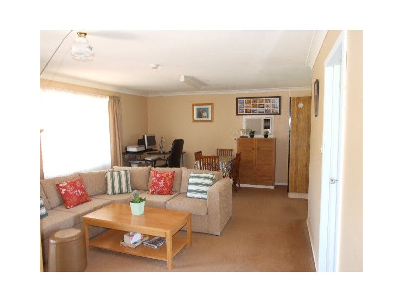 118 Boori Street, Peak Hill NSW 2869