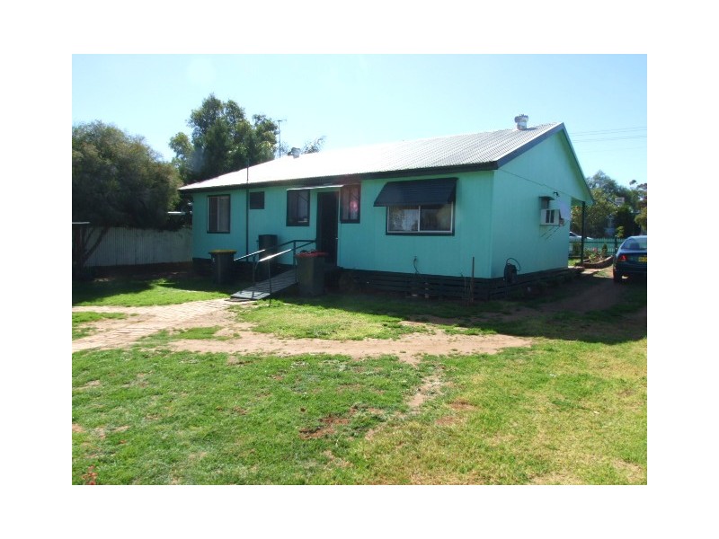 118 Boori Street, Peak Hill NSW 2869