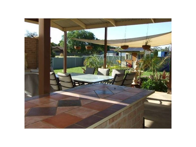 12 Glengowrie Close, Parkes NSW 2870