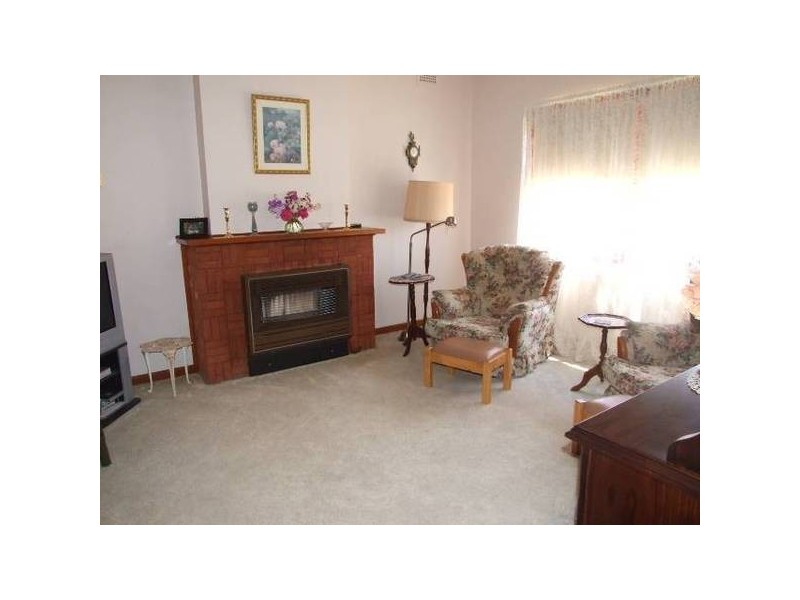 27 Mitchell, Parkes NSW 2870