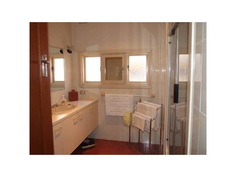 27 Mitchell, Parkes NSW 2870