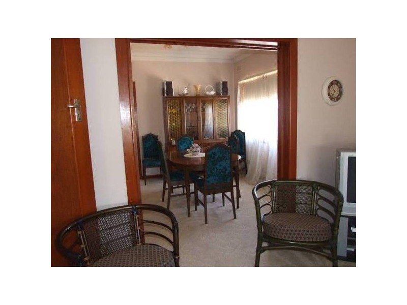 27 Mitchell, Parkes NSW 2870