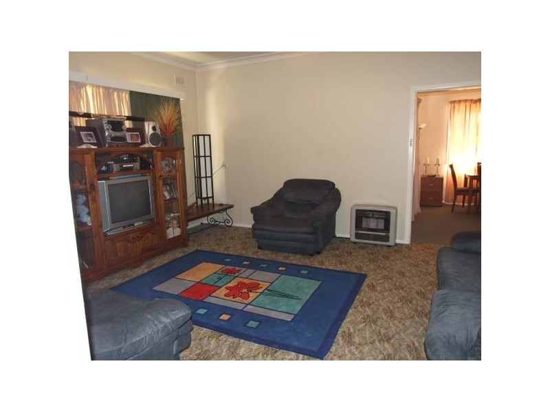 9 Wattle Street, Parkes NSW 2870