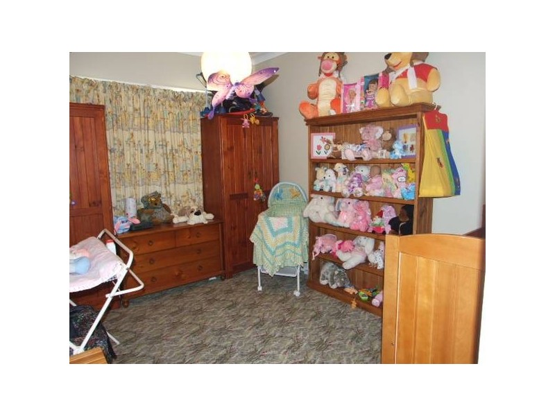 9 Wattle Street, Parkes NSW 2870