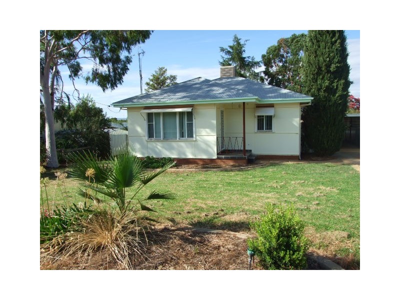 35 Want Street, Parkes NSW 2870
