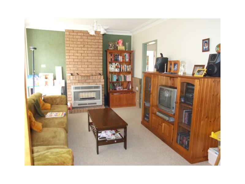 10 Moor Street, Parkes NSW 2870