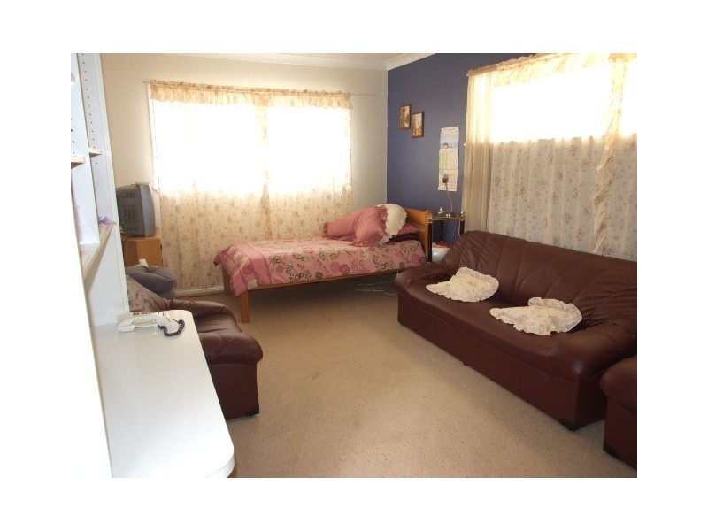 10 Moor Street, Parkes NSW 2870