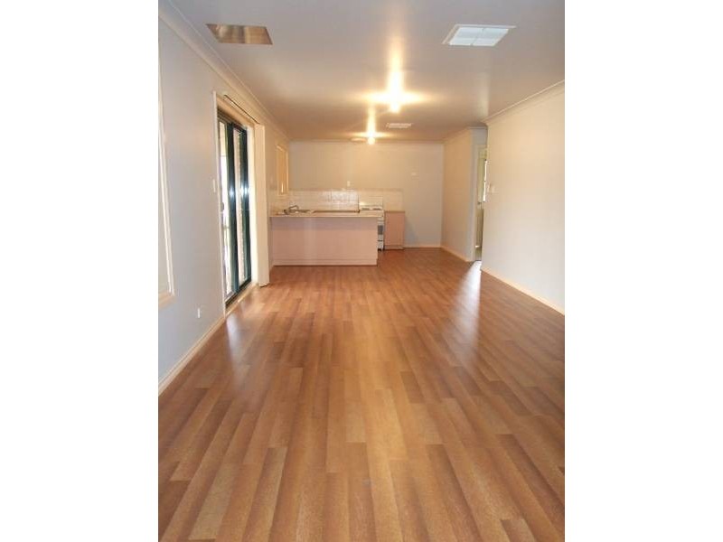 10 Endeavour Place, Parkes NSW 2870