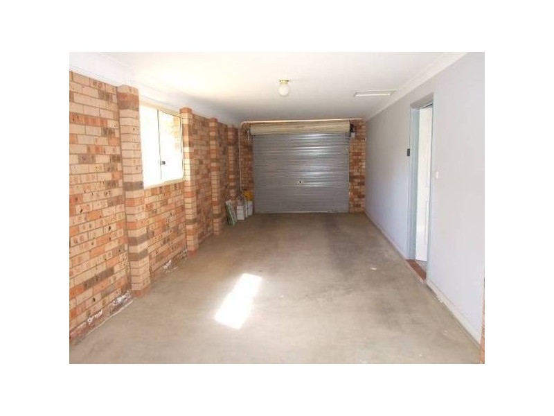 8 Russell Street, Parkes NSW 2870
