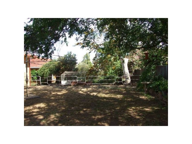 6 Lorger Street, Parkes NSW 2870