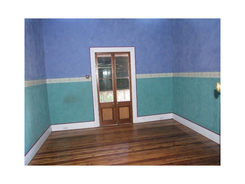 2 Gap Street, Parkes NSW 2870