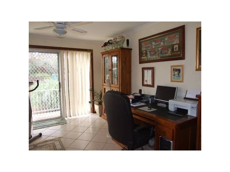6 Bowditch Crescent, Parkes NSW 2870