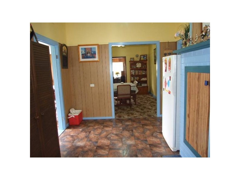 19 Reid Street, Parkes NSW 2870