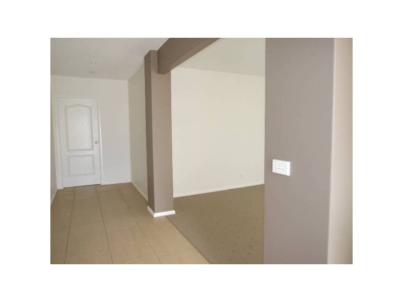 33 Noonan Street, Parkes NSW 2870