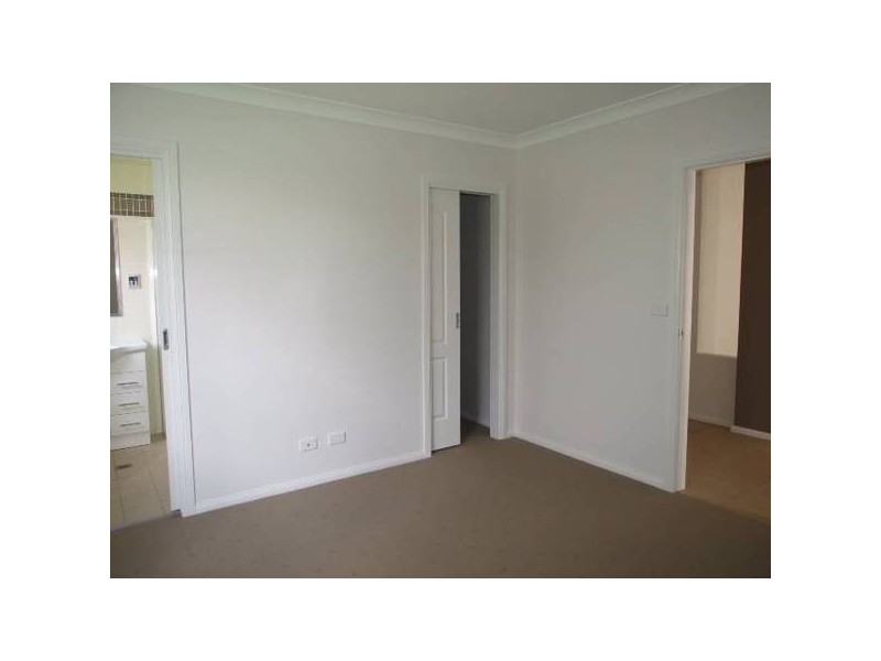 33 Noonan Street, Parkes NSW 2870