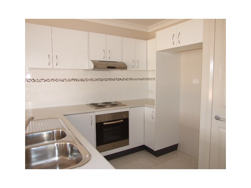 2/80 Close Street, Parkes NSW 2870