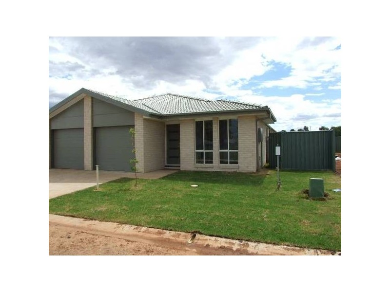 3/80 Close Street, Parkes NSW 2870