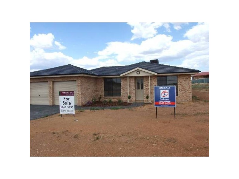 7 Cedar Crescent, Parkes NSW 2870