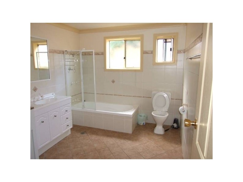 31 Hill Street, Parkes NSW 2870