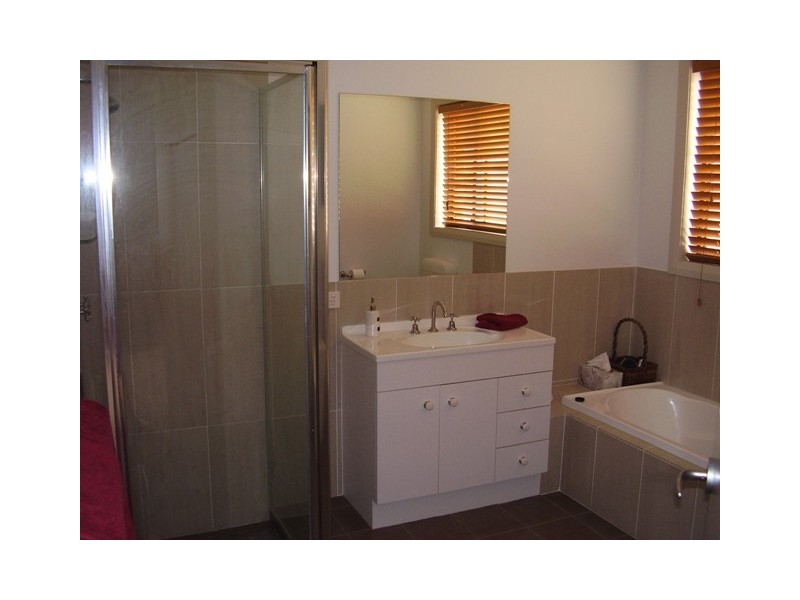 14 George Field Drive, Parkes NSW 2870