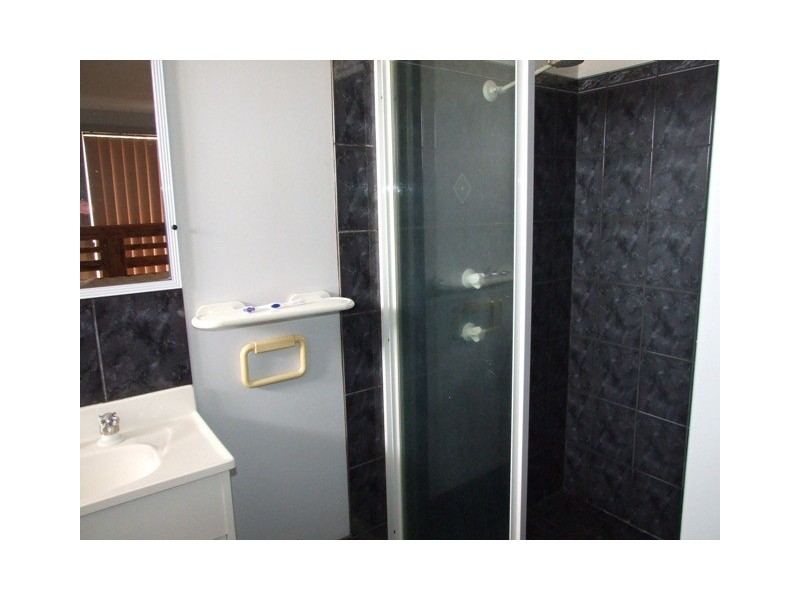 18 George Field Drive, Parkes NSW 2870