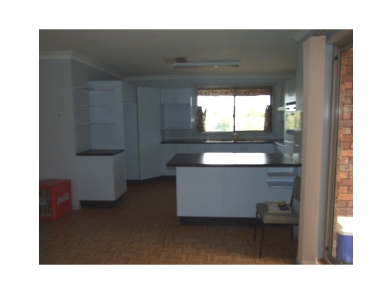 18 George Field Drive, Parkes NSW 2870