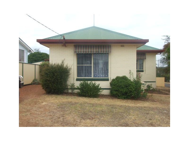 19 Dalley Street, Parkes NSW 2870