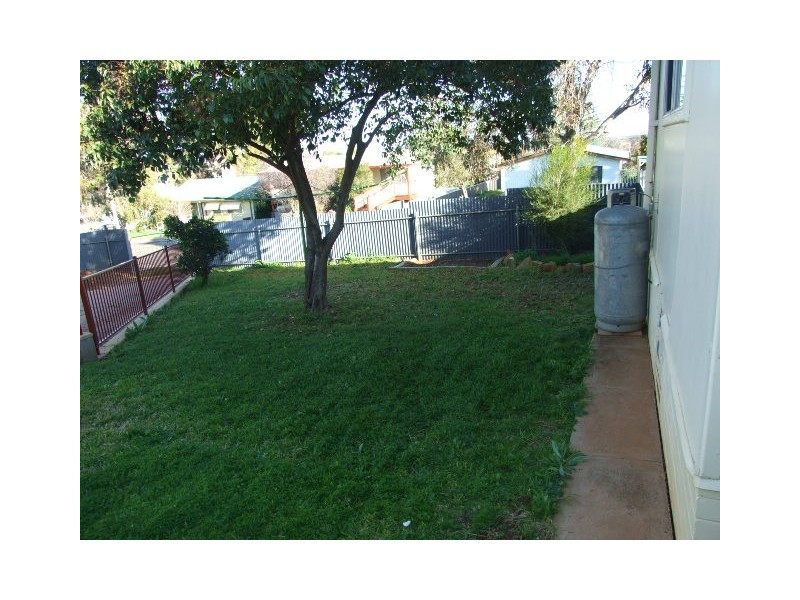 19 Dalley Street, Parkes NSW 2870