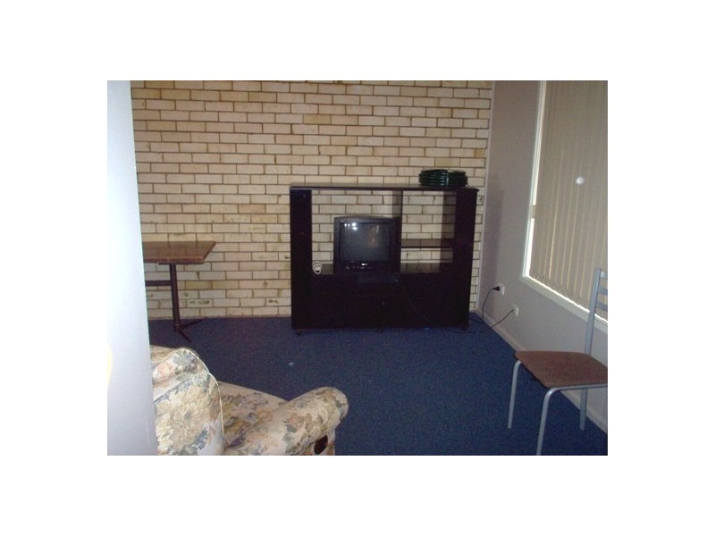 2 /31 Forbes Road, Parkes NSW 2870