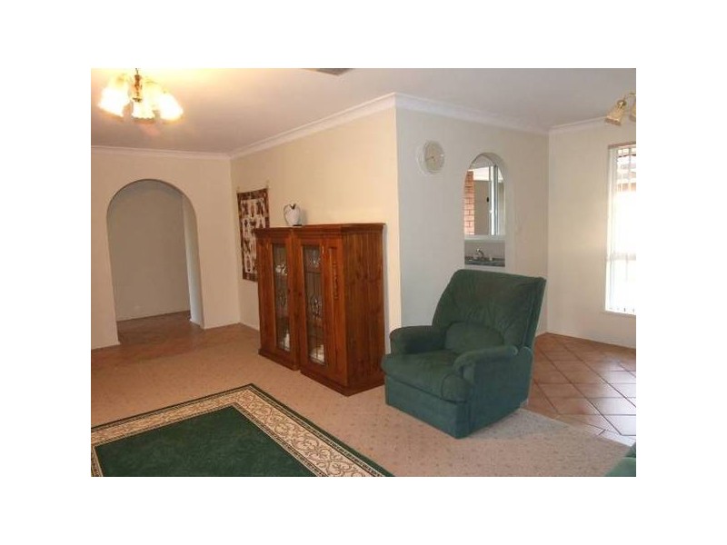 5 Ebelina Crescent, Parkes NSW 2870