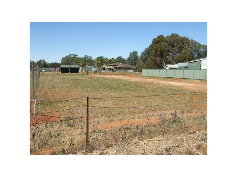 11A Molong Road, Parkes NSW 2870